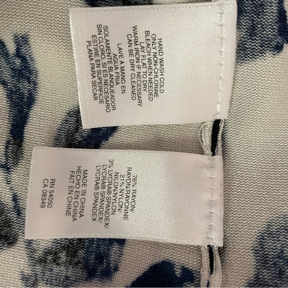 Jones, New York Cream Color with Floral Motif  Sweater - Picture 7 of 7